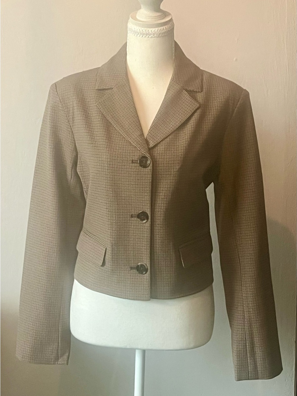 Abercrombie & Fitch Brown Plaid fully lined Cropped Blazer